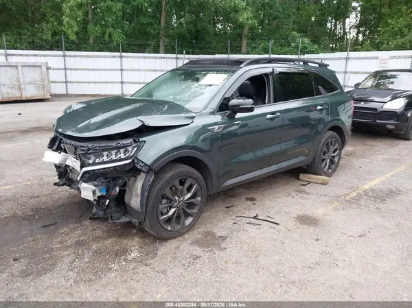 5XYRHDLF2NG104403 2022 KIA SORENTO - Image 2