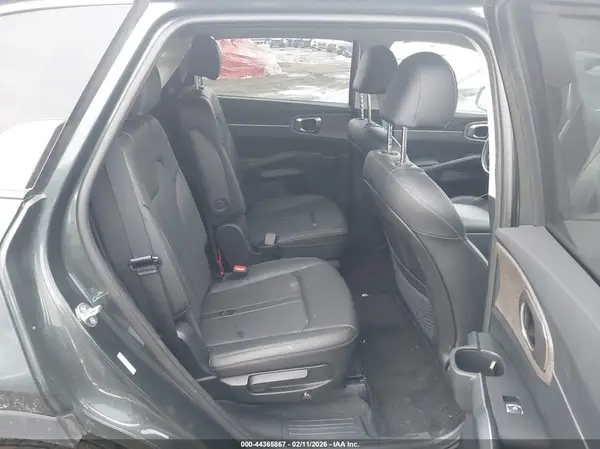 5XYRHDLF2PG211079 2023 KIA SORENTO - Image 8