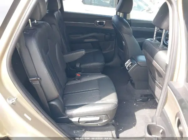 5XYRHDLF3MG032741 2021 KIA SORENTO - Image 8