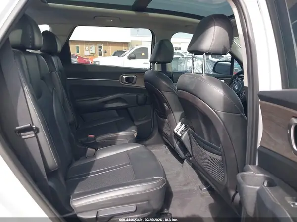 5XYRHDLF3MG067568 2021 KIA SORENTO - Image 8