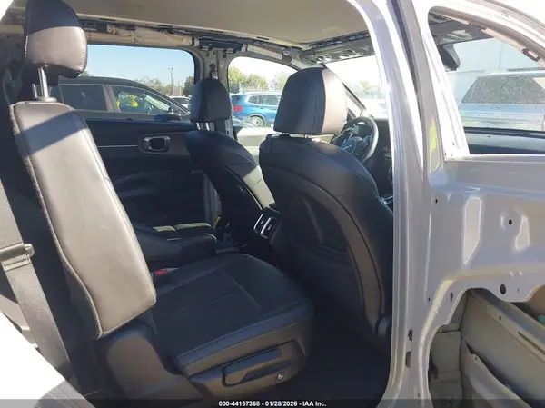 5XYRHDLF3NG108668 2022 KIA SORENTO - Image 8