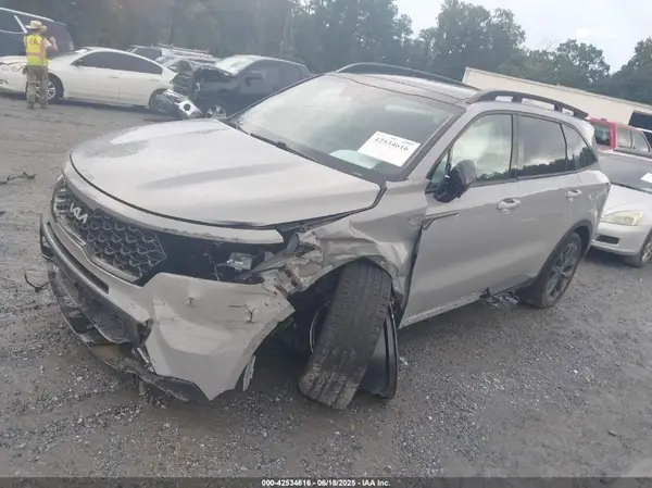 5XYRHDLF3NG133649 2022 KIA SORENTO - Image 2