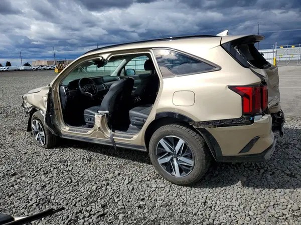5XYRHDLF4MG059799 2021 KIA SORENTO - Image 2