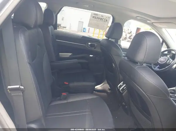 5XYRHDLF4PG183379 2023 KIA SORENTO - Image 8