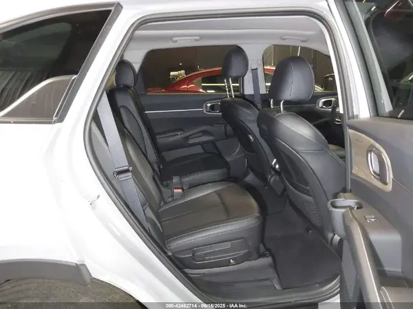 5XYRHDLF4PG247484 2023 KIA SORENTO - Image 8