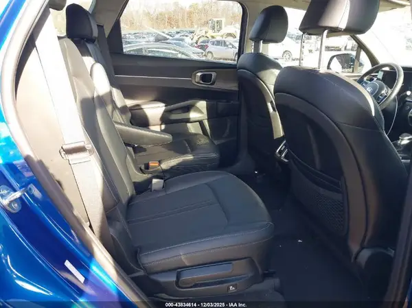 5XYRHDLF6MG022883 2021 KIA SORENTO - Image 8