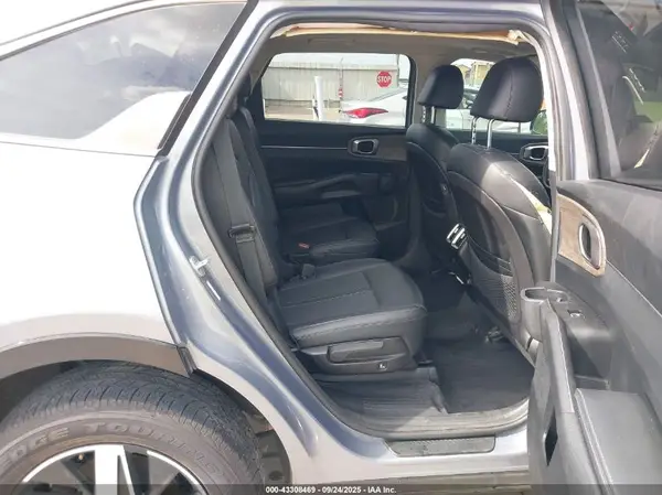 5XYRHDLF6MG026688 2021 KIA SORENTO - Image 8