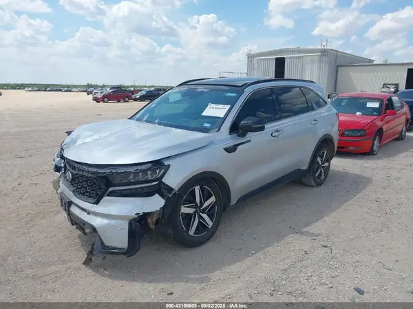 5XYRHDLF7MG030717 2021 KIA SORENTO - Image 2