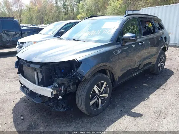 5XYRHDLF7MG058307 2021 KIA SORENTO - Image 2