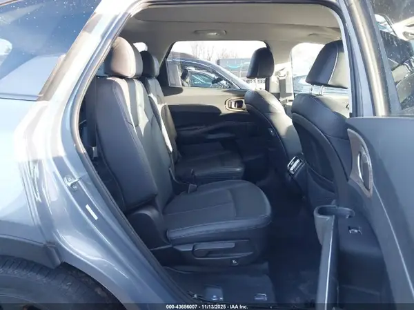 5XYRHDLF7PG189807 2023 KIA SORENTO - Image 8