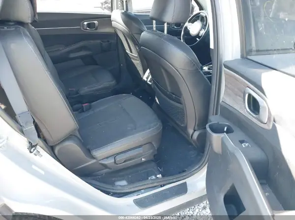 5XYRHDLF8NG116054 2022 KIA SORENTO - Image 8