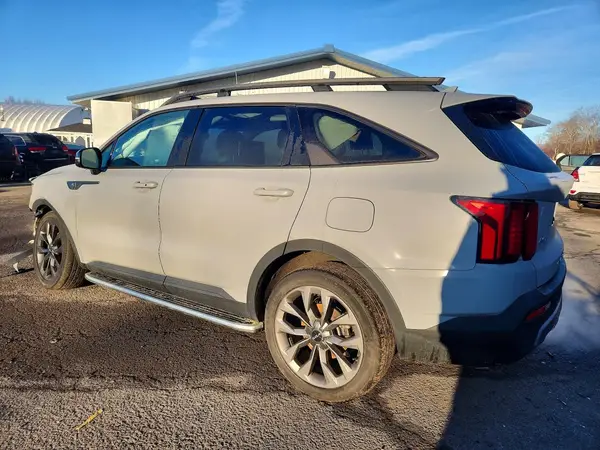 5XYRHDLF8NG133601 2022 KIA SORENTO - Image 2