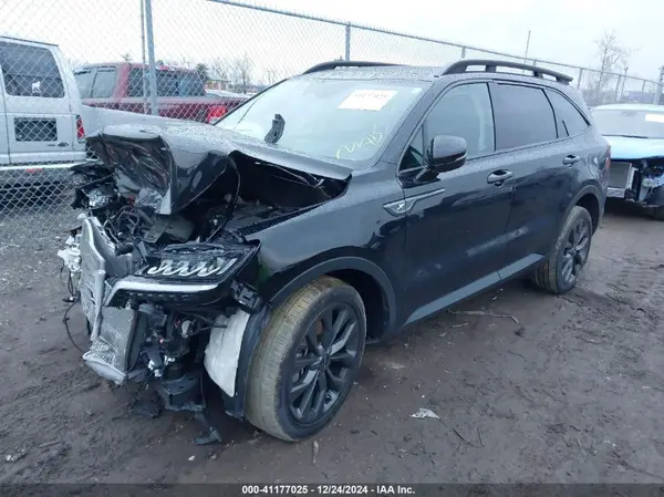 5XYRHDLF8NG153282 2022 KIA SORENTO - Image 2