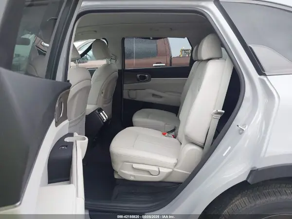 5XYRHDLF8PG224368 2023 KIA SORENTO - Image 8