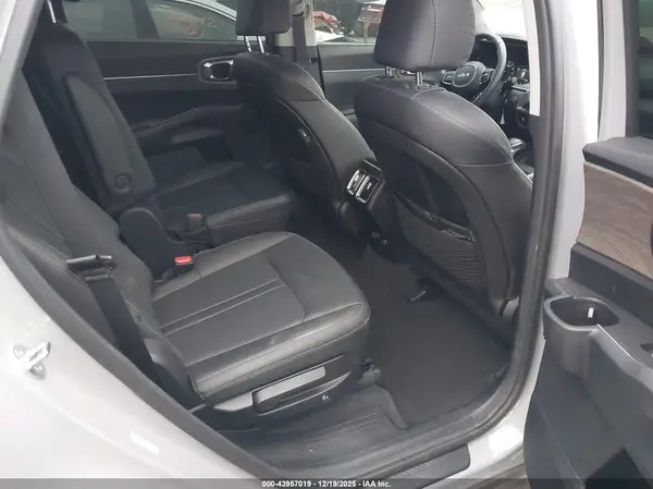 5XYRHDLF9PG185354 2023 KIA SORENTO - Image 8