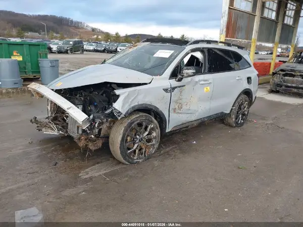 5XYRHDLF9PG185449 2023 KIA SORENTO - Image 2