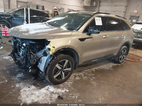 5XYRHDLFXMG045924 2021 KIA SORENTO - Image 2