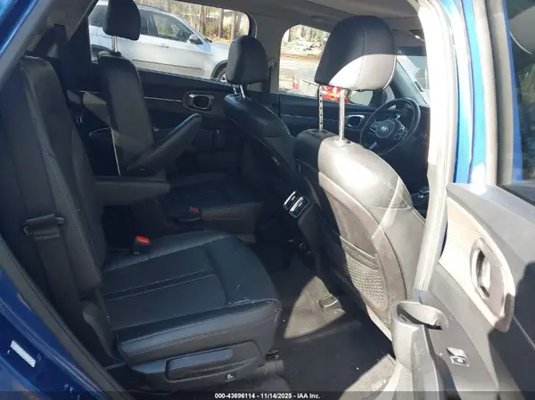 5XYRHDLFXMG057944 2021 KIA SORENTO - Image 8
