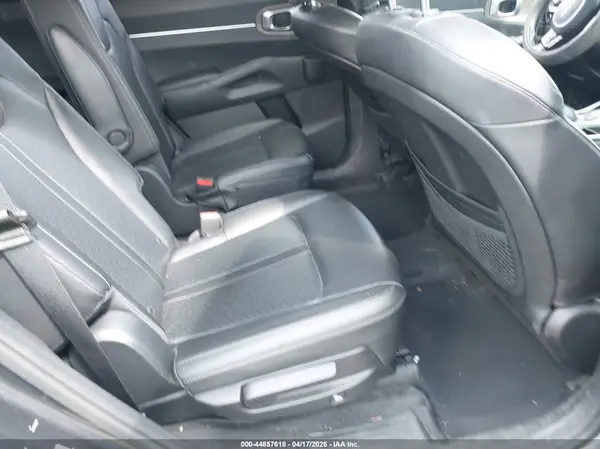 5XYRHDLFXNG121367 2022 KIA SORENTO - Image 8