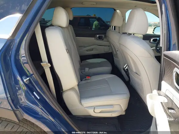 5XYRK4JF0RG257842 2024 KIA SORENTO - Image 8
