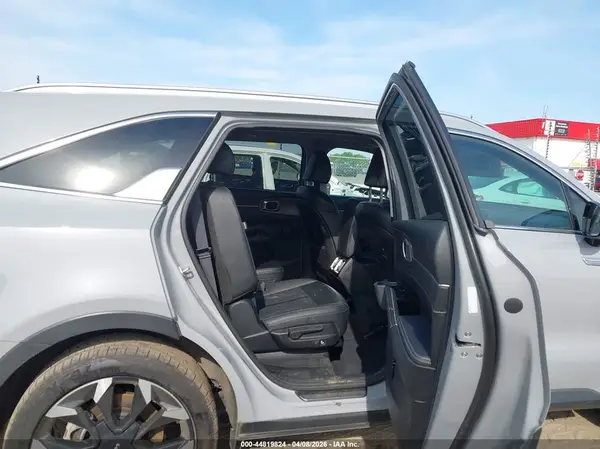 5XYRK4JF5RG257576 2024 KIA SORENTO - Image 8