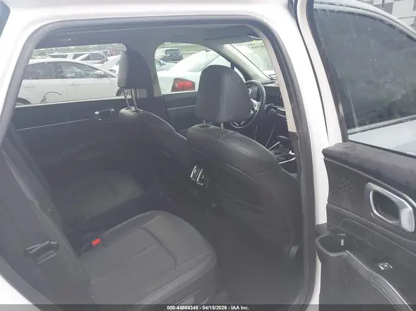 5XYRK4JF8RG304714 2024 KIA SORENTO - Image 8