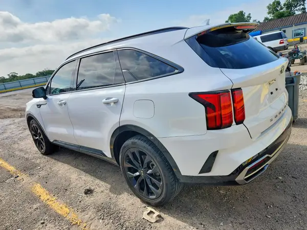5XYRK4LF0MG020841 2021 KIA SORENTO - Image 2