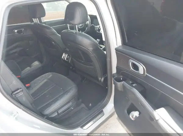 5XYRK4LF0NG158607 2022 KIA SORENTO - Image 8