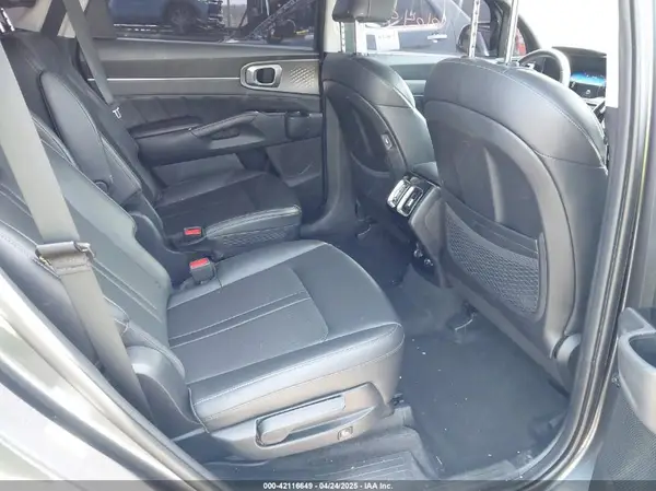 5XYRK4LF0PG171635 2023 KIA SORENTO - Image 8