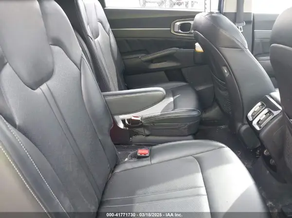 5XYRK4LF1MG073547 2021 KIA SORENTO - Image 8