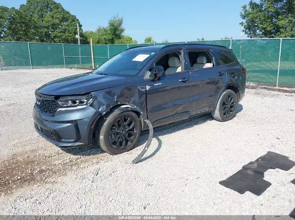 5XYRK4LF1NG150550 2022 KIA SORENTO - Image 2