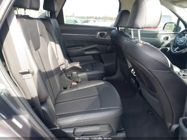 5XYRK4LF1PG219398 2023 KIA SORENTO - Image 8