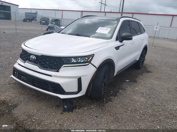 5XYRK4LF2MG024647 2021 KIA SORENTO - Image 2