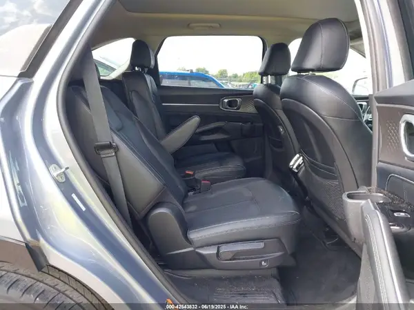 5XYRK4LF2MG032960 2021 KIA SORENTO - Image 8