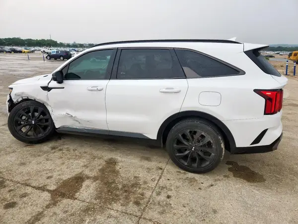 5XYRK4LF2MG070589 2021 KIA SORENTO - Image 2