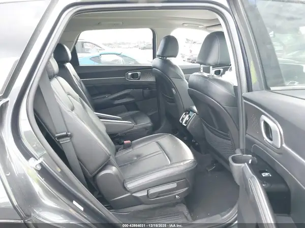 5XYRK4LF2NG098636 2022 KIA SORENTO - Image 8