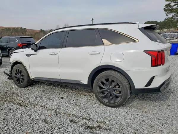 5XYRK4LF3MG024477 2021 KIA SORENTO - Image 2