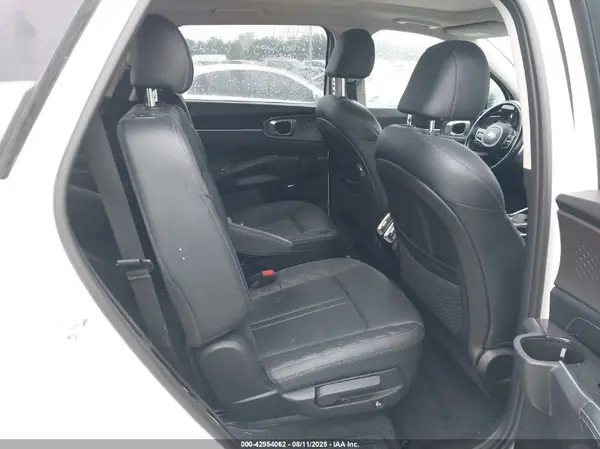 5XYRK4LF3MG037567 2021 KIA SORENTO - Image 8