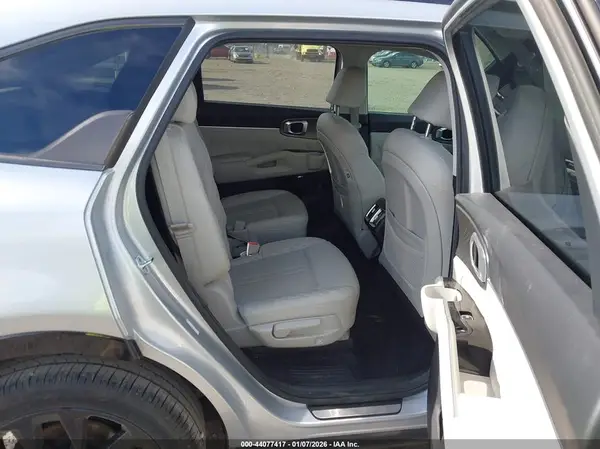 5XYRK4LF3MG054966 2021 KIA SORENTO - Image 8