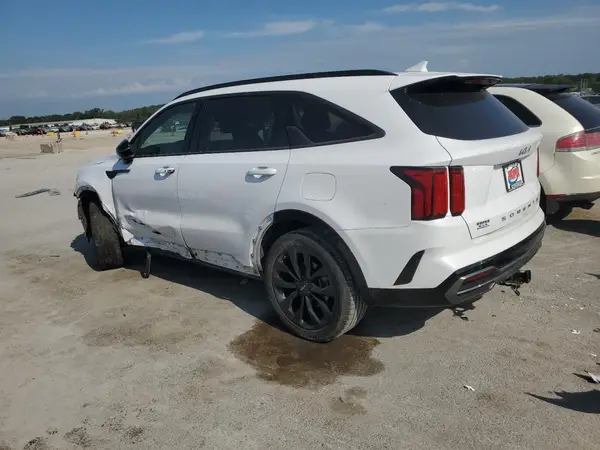 5XYRK4LF3NG099987 2022 KIA SORENTO - Image 2