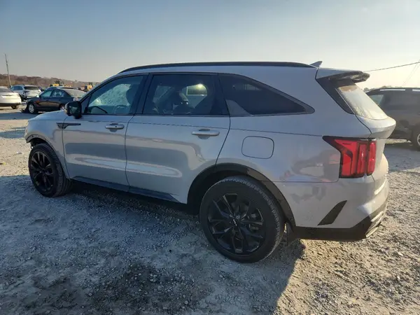 5XYRK4LF3NG106453 2022 KIA SORENTO - Image 2