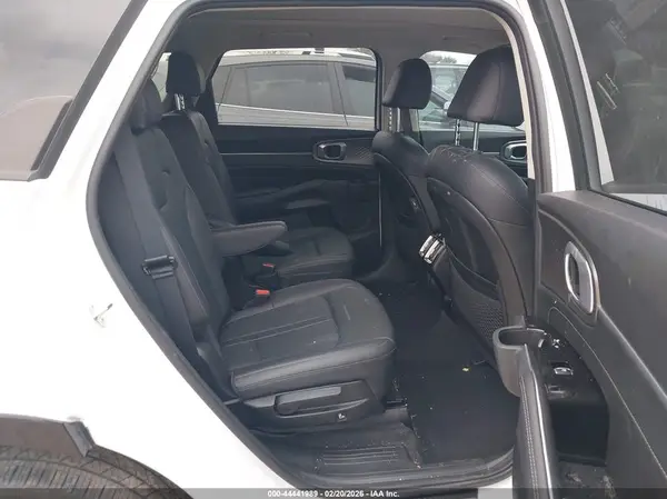 5XYRK4LF3PG181687 2023 KIA SORENTO - Image 8