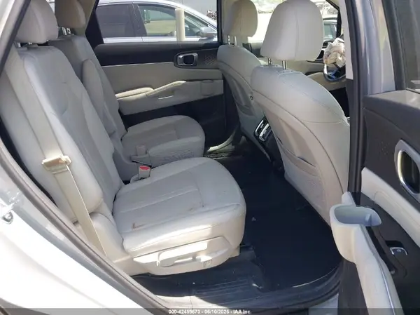 5XYRK4LF3PG248305 2023 KIA SORENTO - Image 8