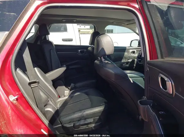 5XYRK4LF4MG025301 2021 KIA SORENTO - Image 8