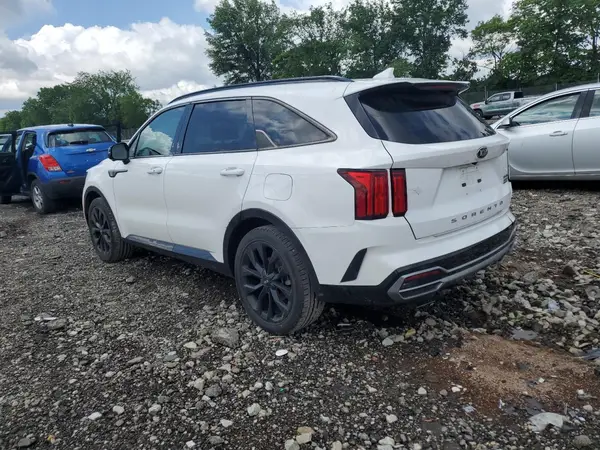 5XYRK4LF4MG039974 2021 KIA SORENTO - Image 2