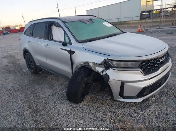5XYRK4LF4NG086570 2022 KIA SORENTO - Image 1