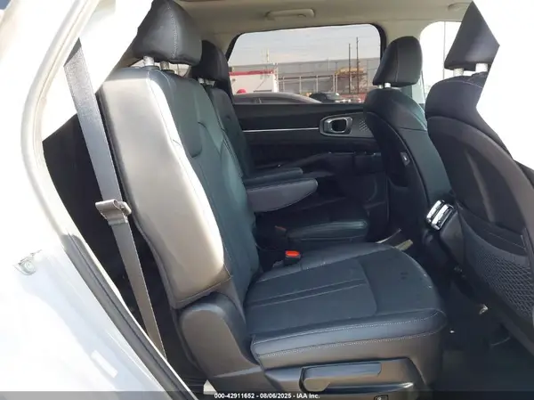 5XYRK4LF4PG194951 2023 KIA SORENTO - Image 8