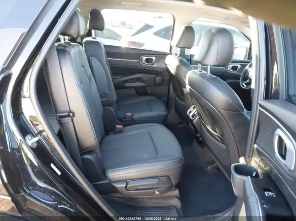 5XYRK4LF5NG121861 2022 KIA SORENTO - Image 8
