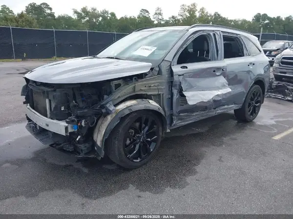 5XYRK4LF5NG146016 2022 KIA SORENTO - Image 2