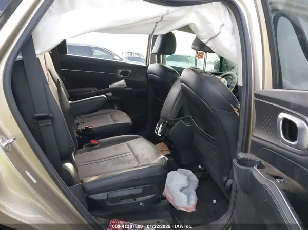 5XYRK4LF7MG036132 2021 KIA SORENTO - Image 8